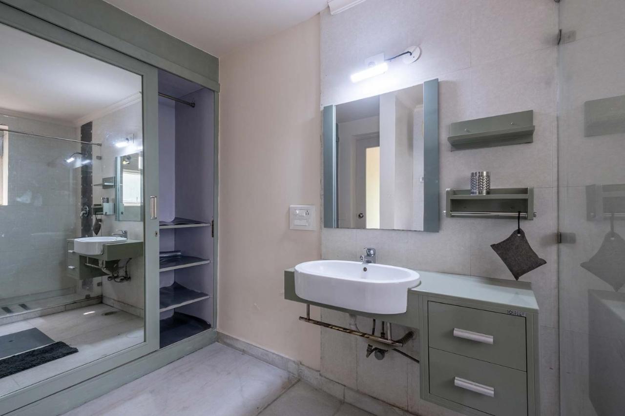 Stayvista At The Banyan Abode With Pool Table, Pet Friendly & Outdoor Pool Manesar Exterior photo