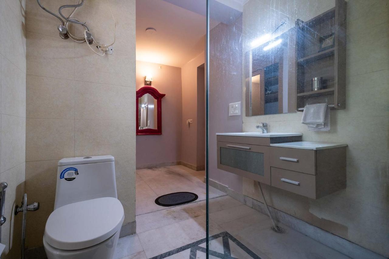 Stayvista At The Banyan Abode With Pool Table, Pet Friendly & Outdoor Pool Manesar Exterior photo